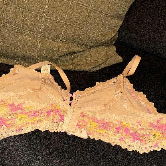 aerie Lace Bralette in Pink Floral Pattern - Picture 6 of 6